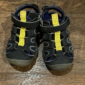 Cat and Jack boy sandals